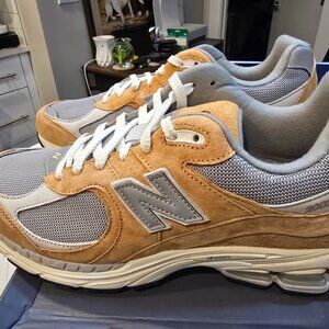 New Balance 2002R Sweet Caramel Men's Size 13 Lifestyle Sneakers M2002RHM Shoes
